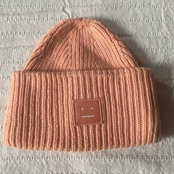 🔥 ACNE STUDIOS PANSY BEANIE PEACH 56 cm 100% WOOL - Picture 1 of 5